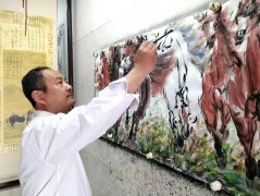 周意杰作品《八骏雄风》被故宫博物馆收藏